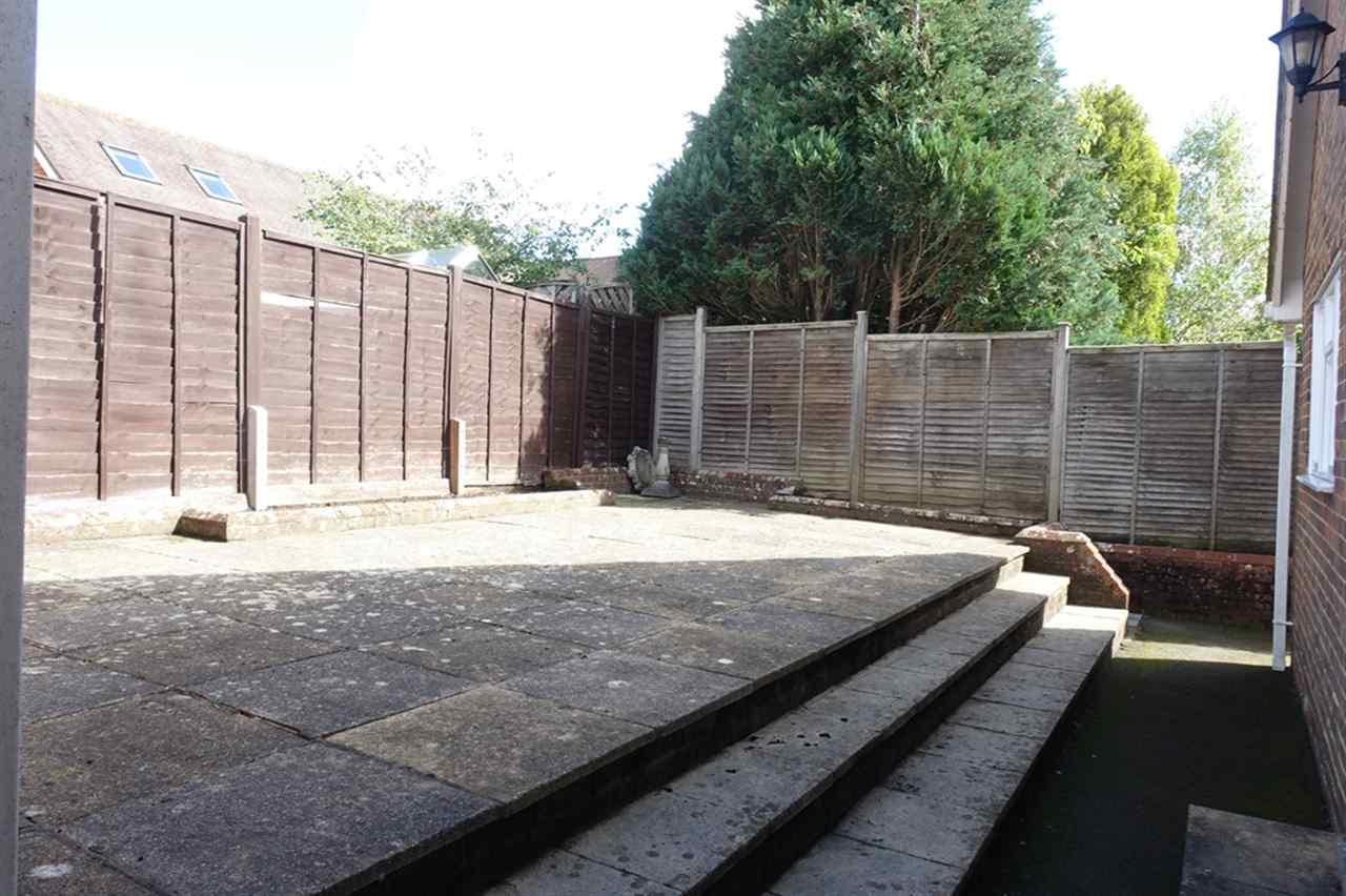 resized-2349823-Patio B.JPG